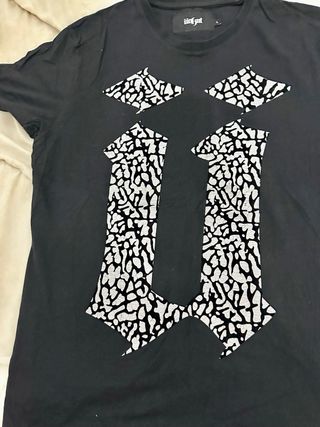 Camiseta Unkut Negra Talla L