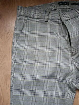 Pantalón de vestir cuadros pitillo gris hombre