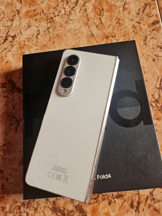 Samsung Galaxy Z Fold 4 Bianco/Beige