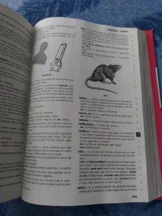 NUEVO DICCIONARIO ESCOLAR DE LA LENGUA ESPAÑOLA...