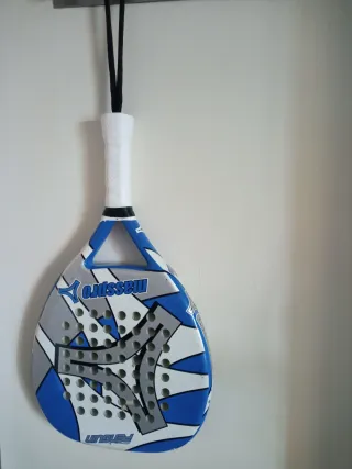 Pala Pádel Masspro Penguin Usada