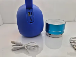 Altavoces Bluetooth Azul y Dorado