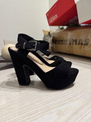 Tacones negros plataforma