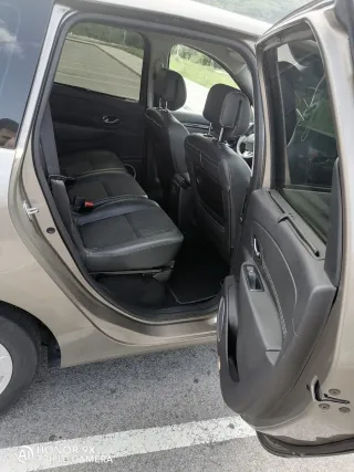 Renault Grand Scenic 2011