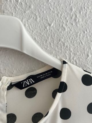 Vestido Zara lunares blanco y negro Talla M