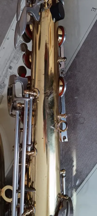 Saxofón Tenor Romeo Orsi