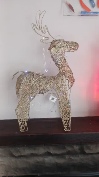 Renna di Natale Dorata con Luci