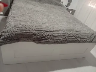Cama doble con almacenaje Ikea medidas 150
