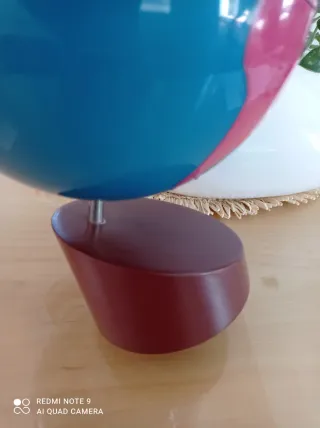 Globo terráqueo Montessori