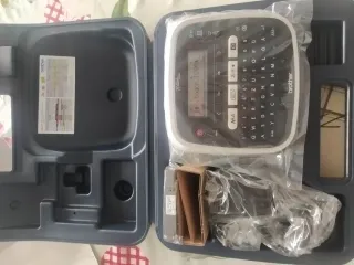 Máquina de Etiquetas Brother PT-D200VP