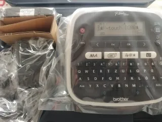 Máquina de Etiquetas Brother PT-D200VP