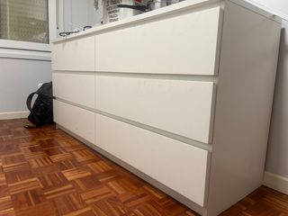 Mueble de salón o entrada blanco