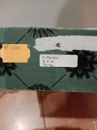 Barómetro antiguo de pared