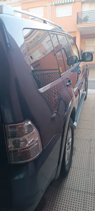 Mitsubishi pajero 2009