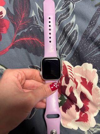 Apple Watch SE plata.