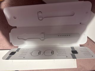 Apple Watch SE plata.