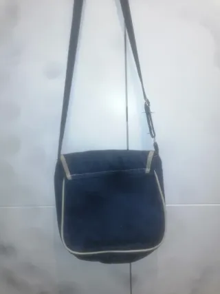 Bolso de tela vaquera con ribete beige