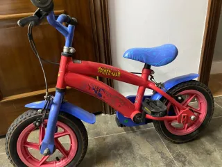 Bicicleta Spiderman Roja y Azul
