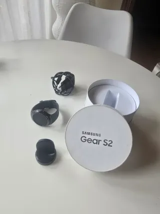 Samsung Gear S2 Smartwatch con Cargador y correa