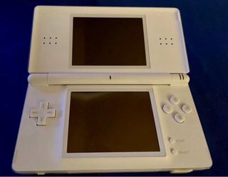 Nintendo DS Lite Blanca + 35 Juegos