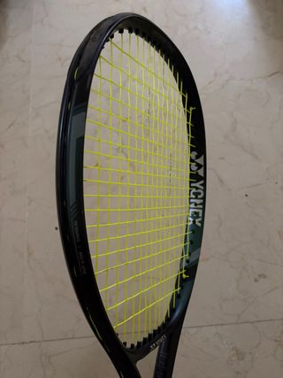 Raqueta Yonex Ezone 100