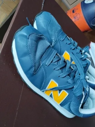 New Balance 500 Talla 44.5 Azul/Amarillo