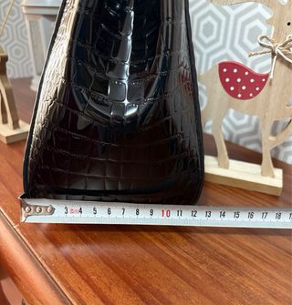 Bolso charol negro