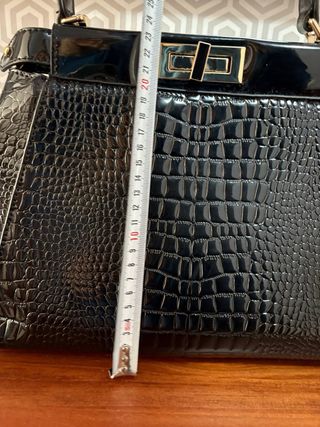 Bolso charol negro