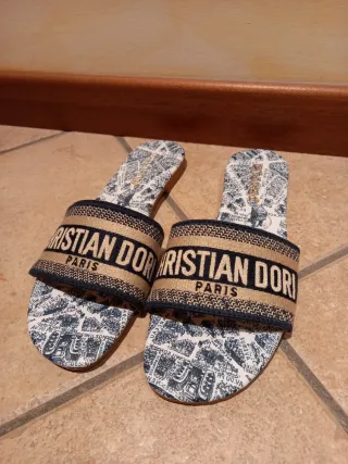 Sandali ciabatte brand Tulipano Christian Dori