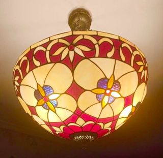 Grande lampada da soffitto Tiffany