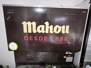 Frigoriferi e vetrina espositiva