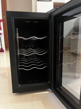 Vinoteca 8 botellas termoeléctrica - Cecotec