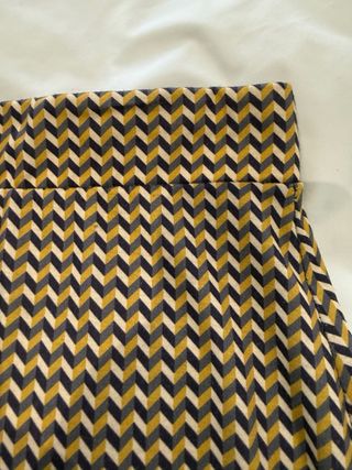 Falda midi geométrica
