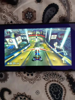 Nintendo Switch Morado y Amarillo