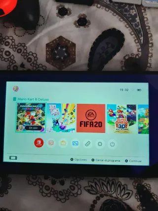 Nintendo Switch Morado y Amarillo