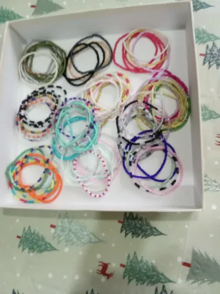 Lote de pulseras de cuentas