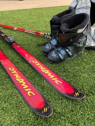 Conjunto Esquí: Esquís, Botas y Bastones