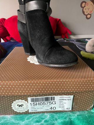 Botín negro tacón talla 40