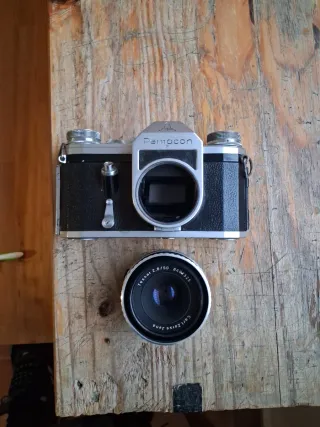 Pentacon F con Carl Zeiss Jena Tessar 50mm