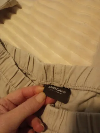 Pantaloni skinny beige Pieces