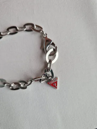 Pulsera Guess Corazón Brillante Plata