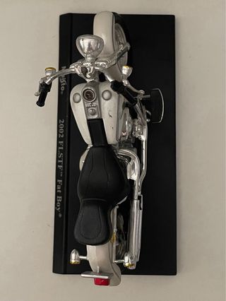 Maisto Moto Harley Davidson Fat Boy 2002