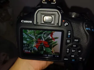 Cámara Canon EOS 2000D + Objetivo EF-S 18