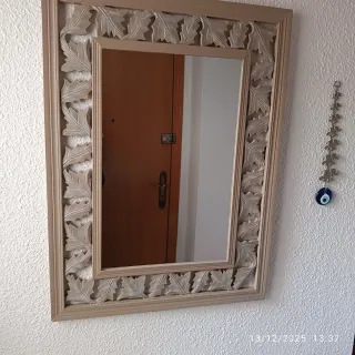 Mesita y espejo de entrada madera