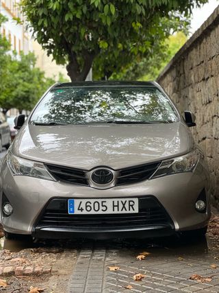 Toyota Auris 2014