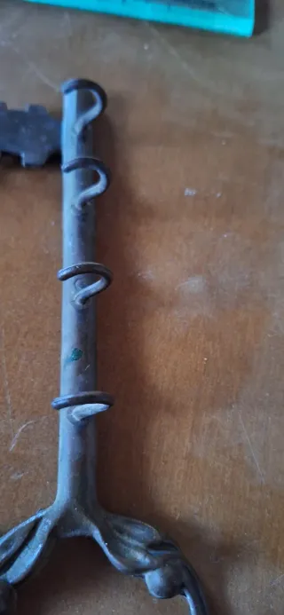 Portachiavi da parete vintage in metallo