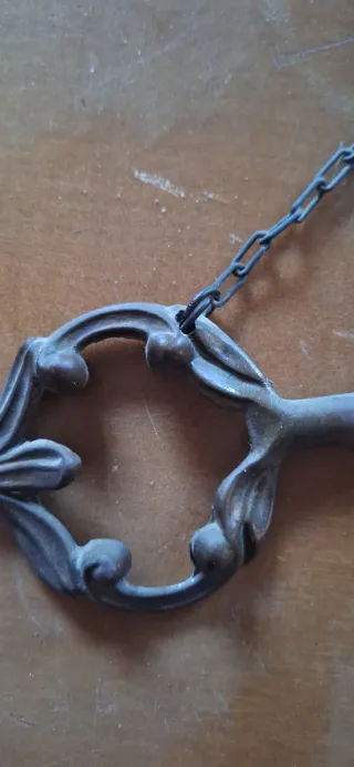 Portachiavi da parete vintage in metallo