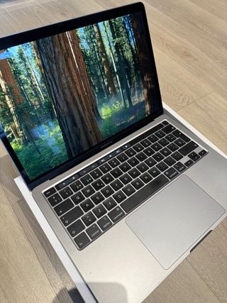 MacBook Pro Touchbar 13.3” 2020 i7 SSD 512GB