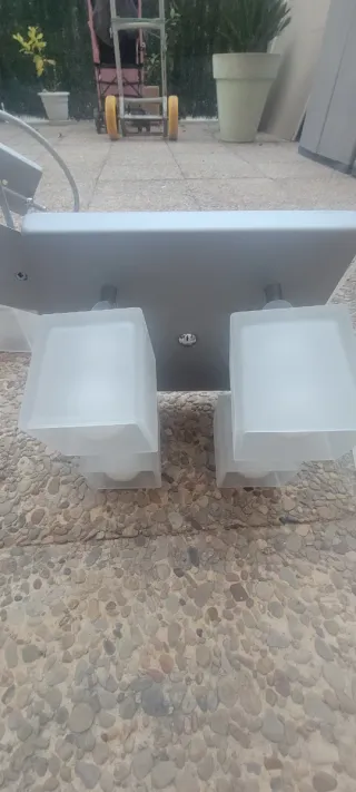 Lampade da soffitto moderne con lampadine