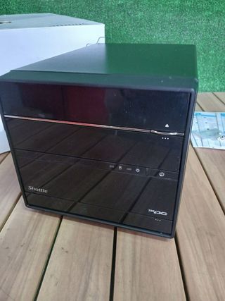 Torre SHUTTLE 68405 (RAM: 0 GB - HDD & SSD)